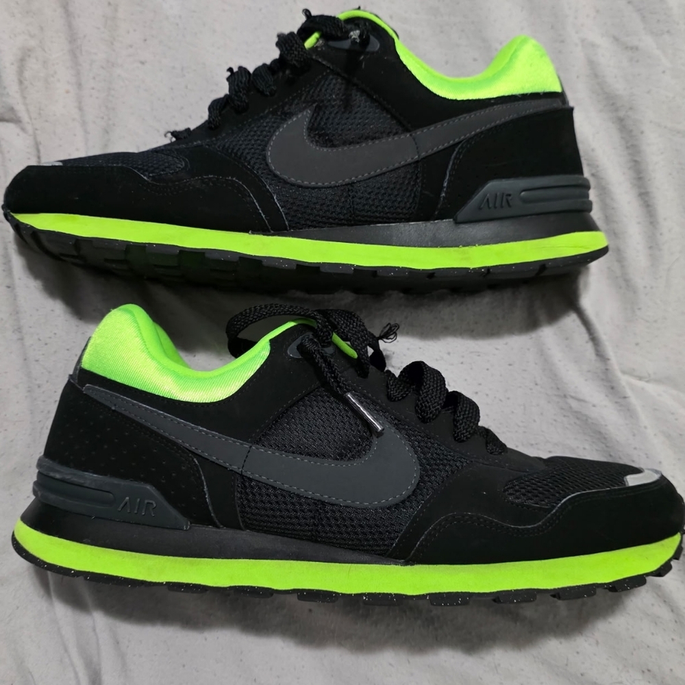 Nike Men’s Force MS78 Black and Neon Green